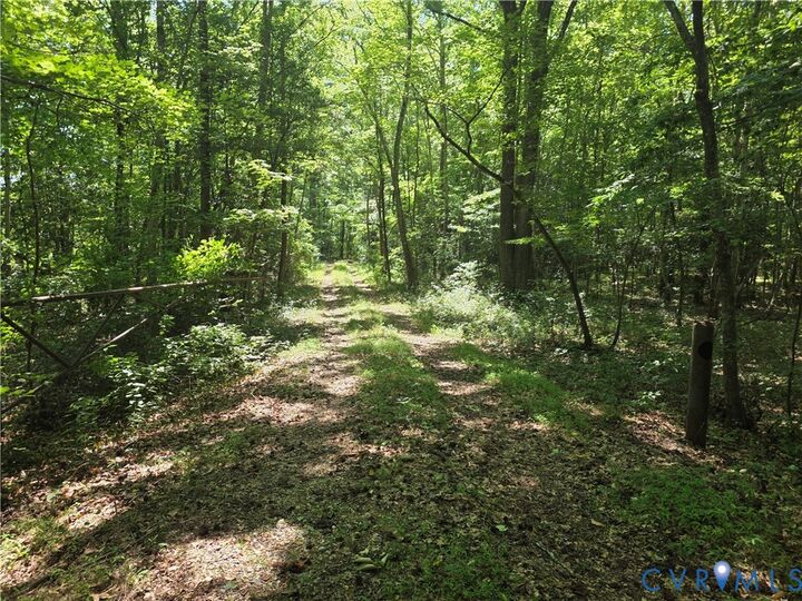 Property Photo:  901 N Airport Drive  VA 23150 