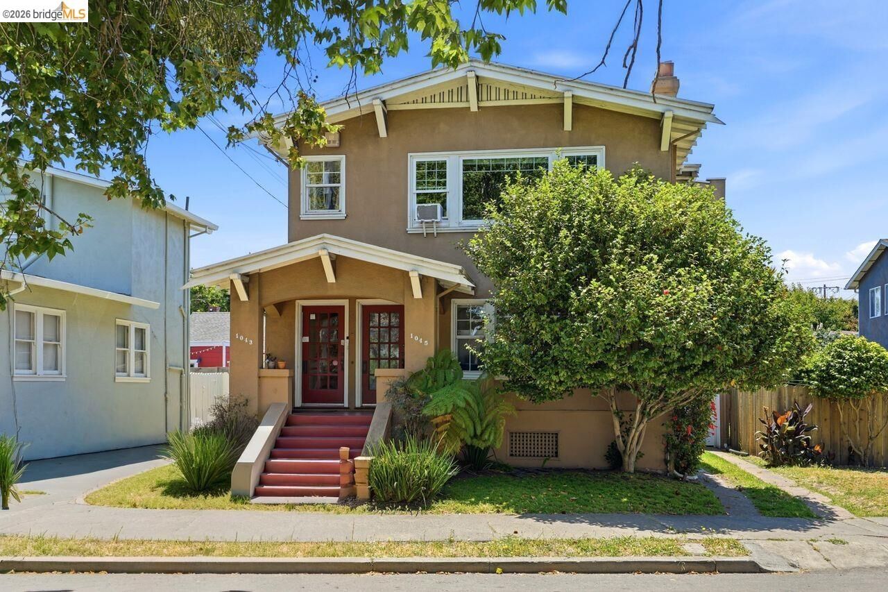 Property Photo:  1045 Stanford Ave 2  CA 94608 