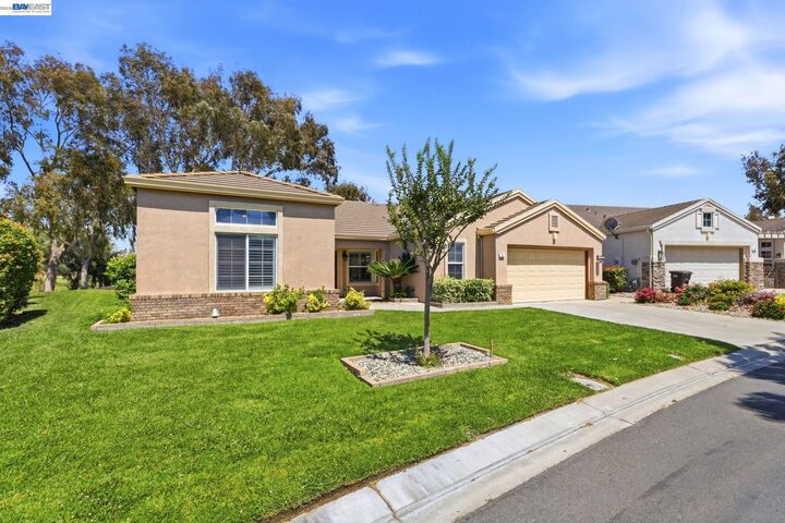 Property Photo: 20 Arrowhead Ct CA 94571
