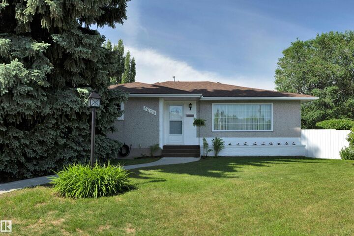 Property Photo:  9608 67A Street NW  AB T6B 1S1 