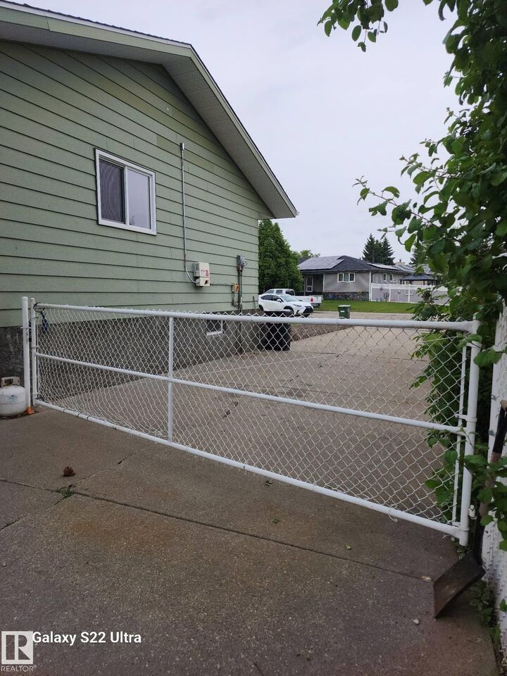 Property Photo: 4203 42 Avenue AB T9E 4S2