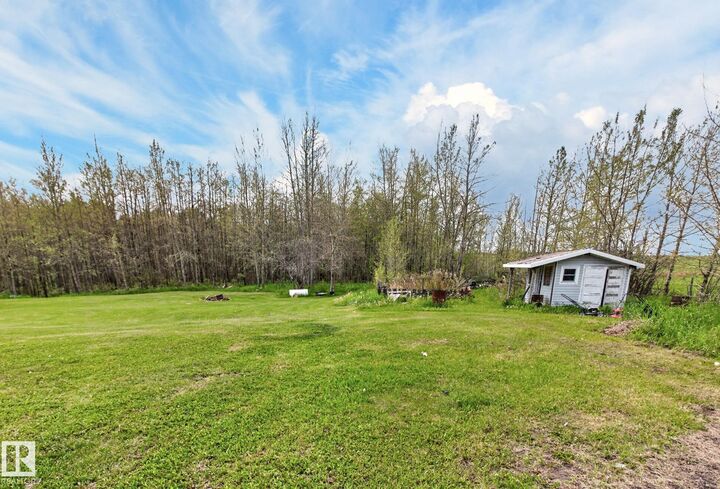Property Photo: 5115 Twp Road 540 AB T0E 0V0