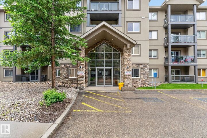 Property Photo: 279 Suder Greens Drive NW 122 AB T5T 6X6
