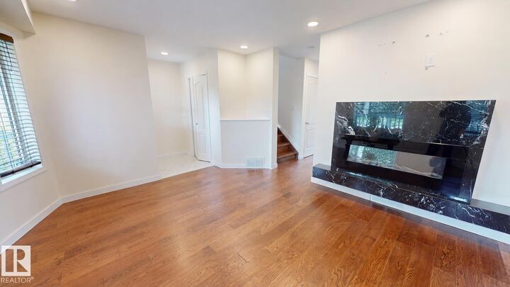 Property Photo:  4756 156 Avenue NW  AB T5Y 0B5 