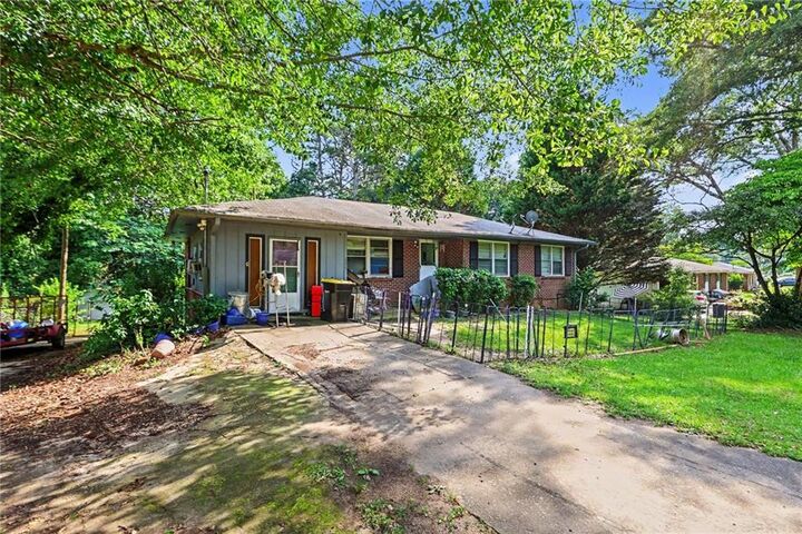 Property Photo: 493 Mehaffey Drive GA 30213