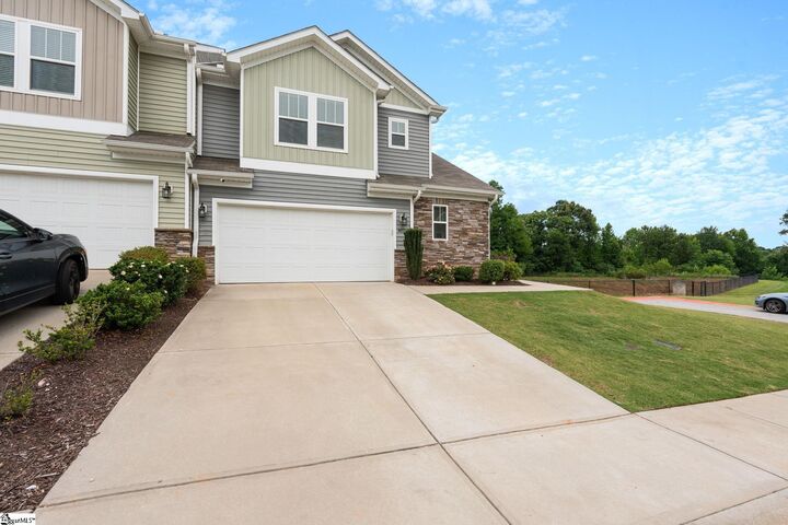 Property Photo: 407 Albemarle Lane SC 29650