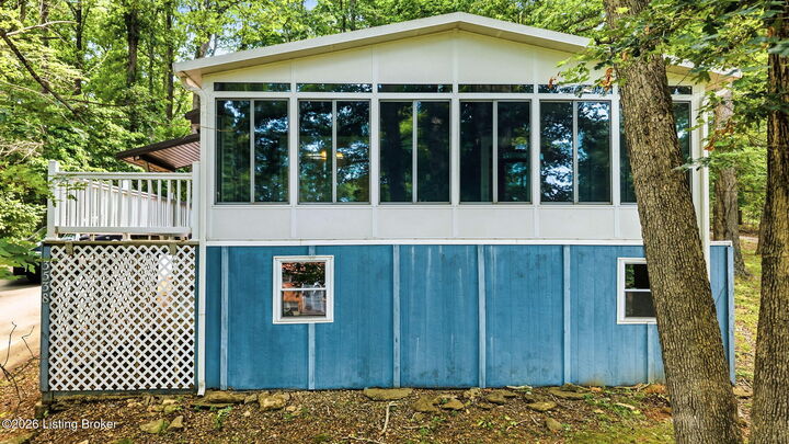 Property Photo: 3538 Doe Valley Pkwy KY 40108