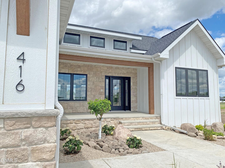 Property Photo: 416 Kamrose Drive ND 58504