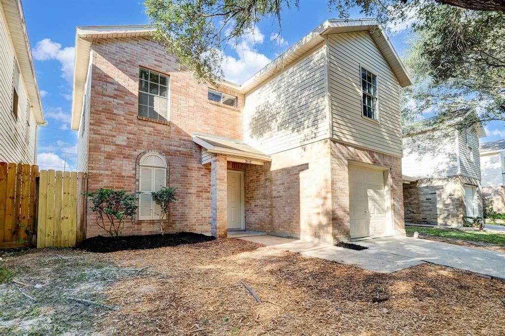 Property Photo:  2113 Whittier Drive  TX 77032 