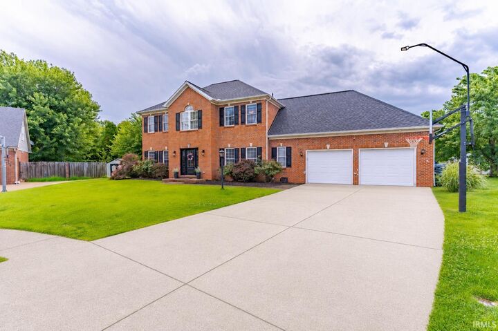 Property Photo: 6555 Oakland Court IN 47630