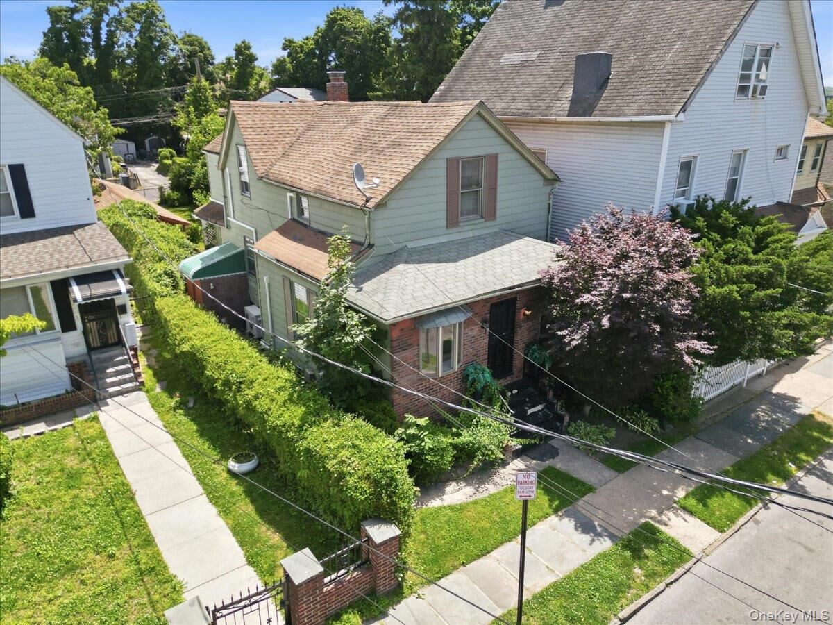 Property Photo: 413 Union Avenue NY 10550