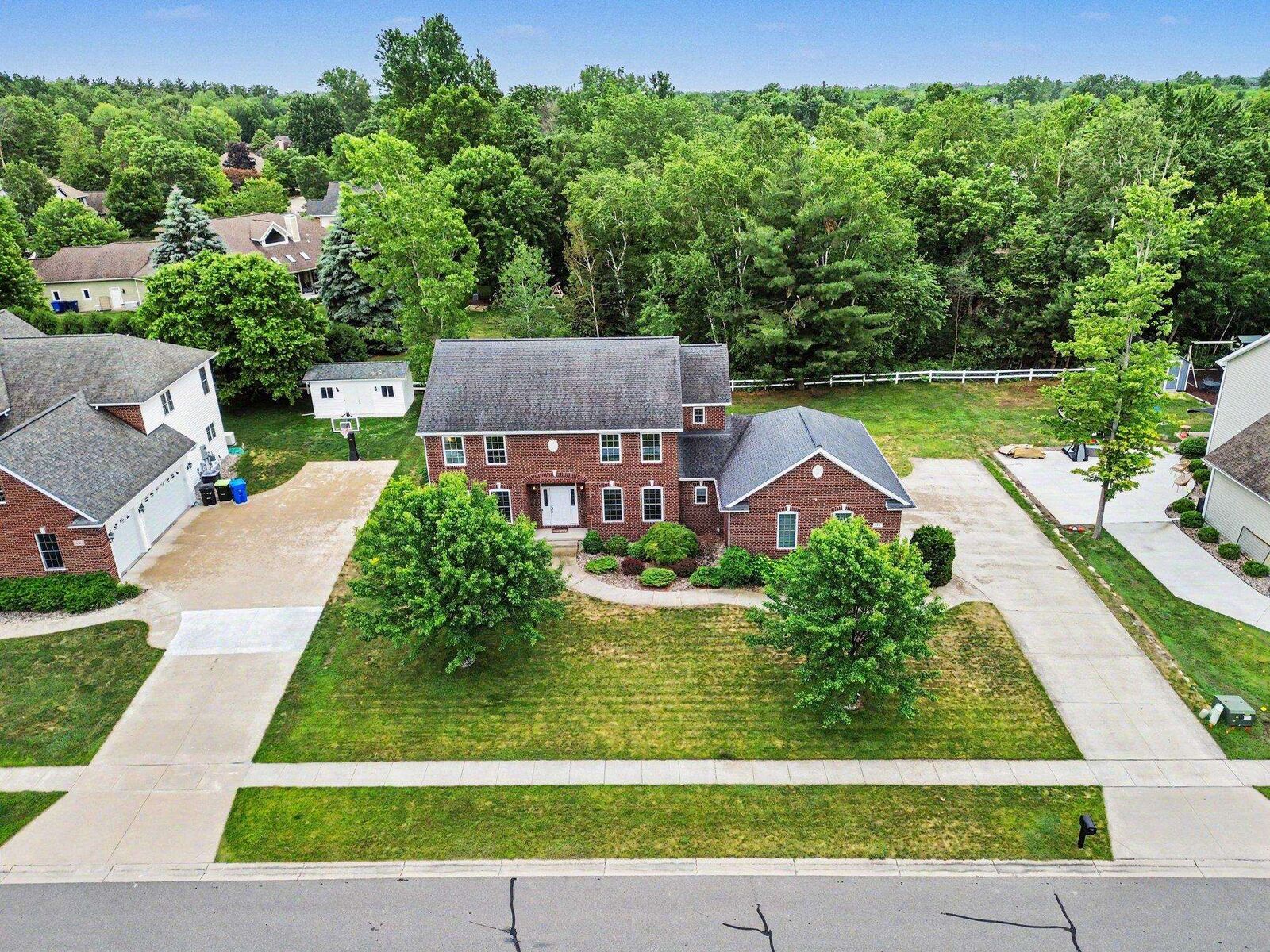 Property Photo: 606 Shirewood MI 48642