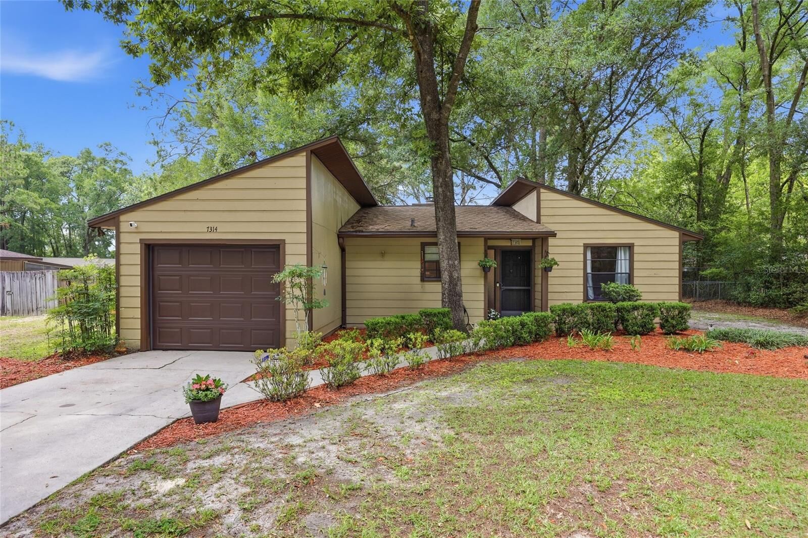 Property Photo:  7314 SW 18th Place  FL 32607 