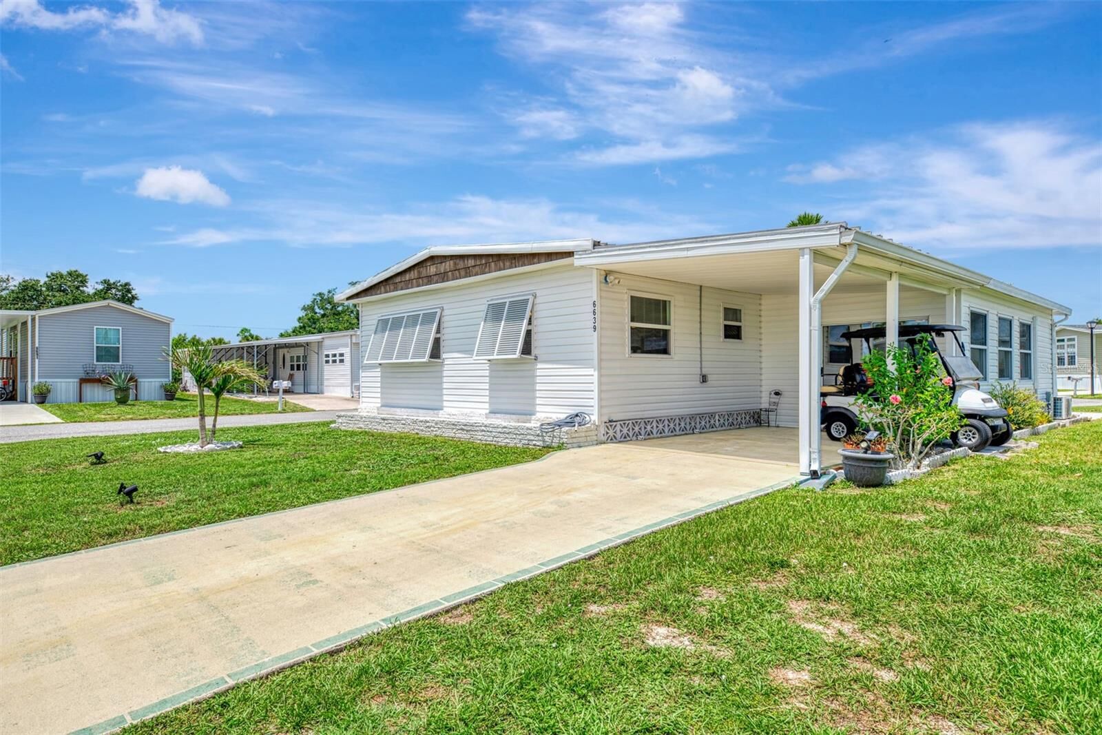 Property Photo: 6639 Vista Lane FL 34287