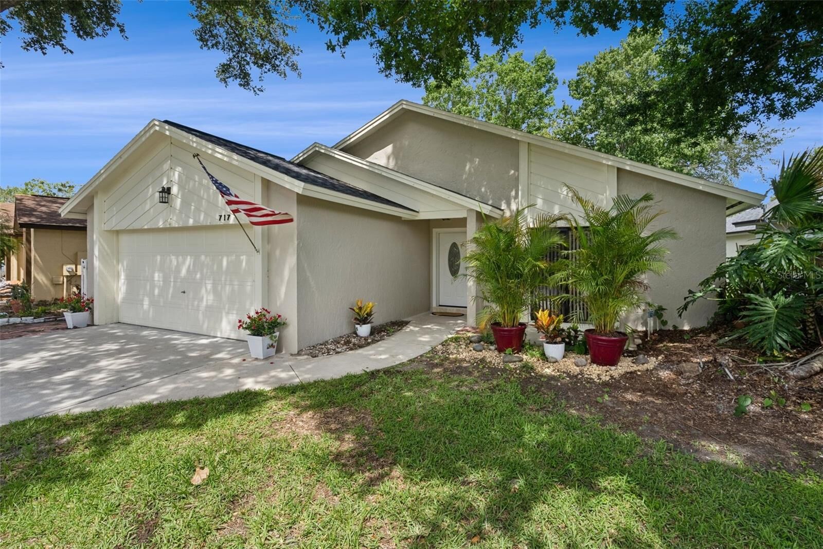 Property Photo:  717 Adidas Road  FL 32708 