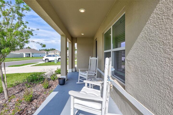 Property Photo:  7601 Rosewood Garden Loop  FL 33637 