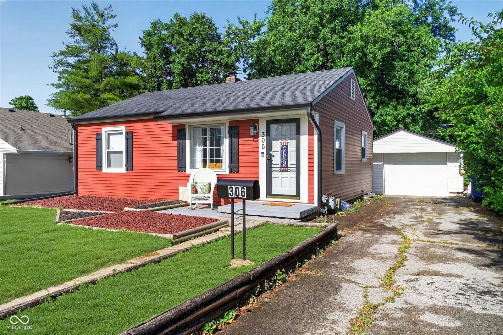 Property Photo:  306 S 8th Avenue  IN 46107 