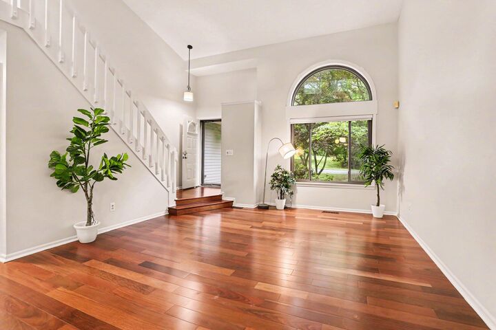 Property Photo: 337 Horseshoe Court MI 49080