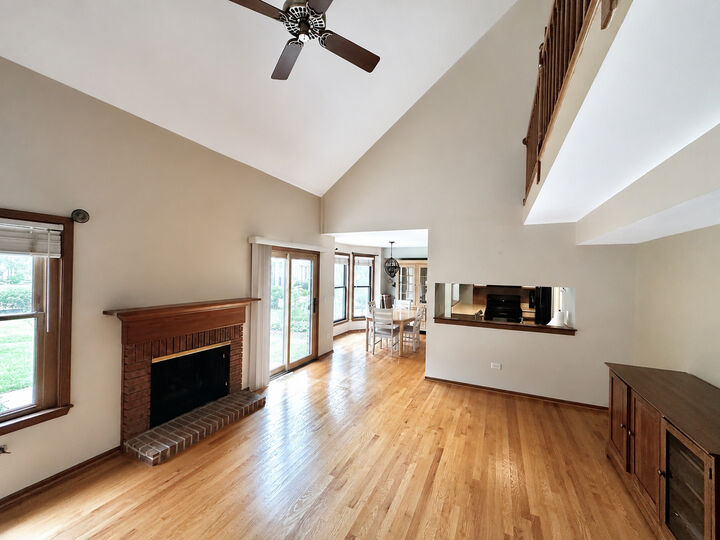 Property Photo: 2807 Brighton Court IL 60154