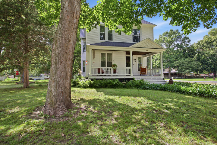 Property Photo:  295 N Pritchett Street  IL 62551 