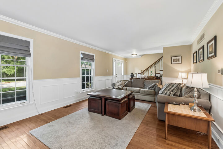 Property Photo:  3933 Cumnor Road  IL 60515 