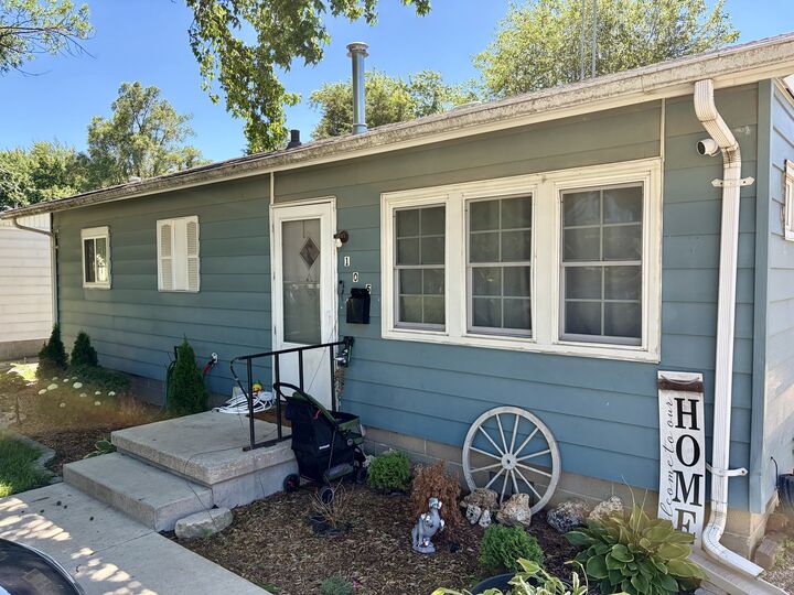 Property Photo:  105 S Miller Street  IL 61727 