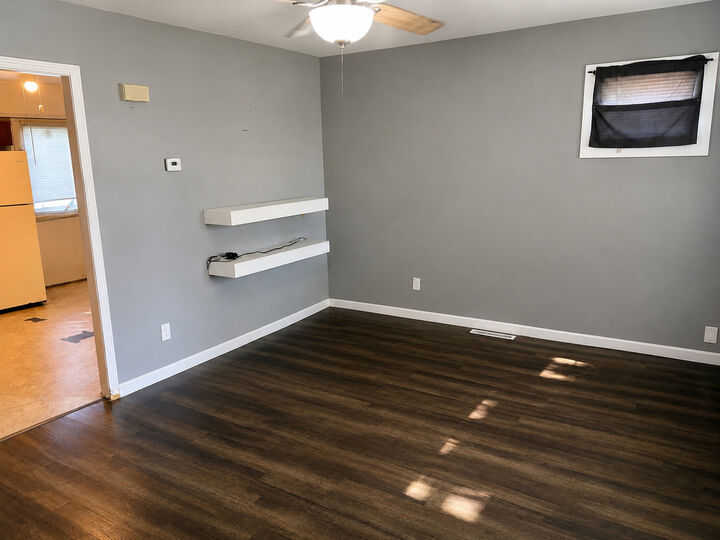 Property Photo: 105 S Miller Street IL 61727