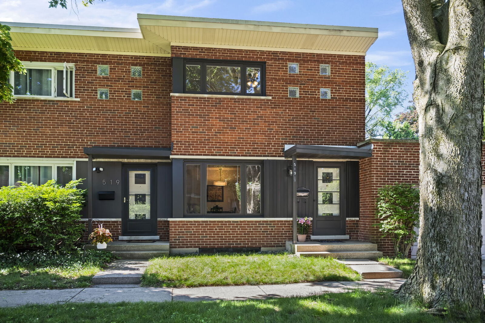 Property Photo:  519 1/2 Ridge Road  IL 60091 