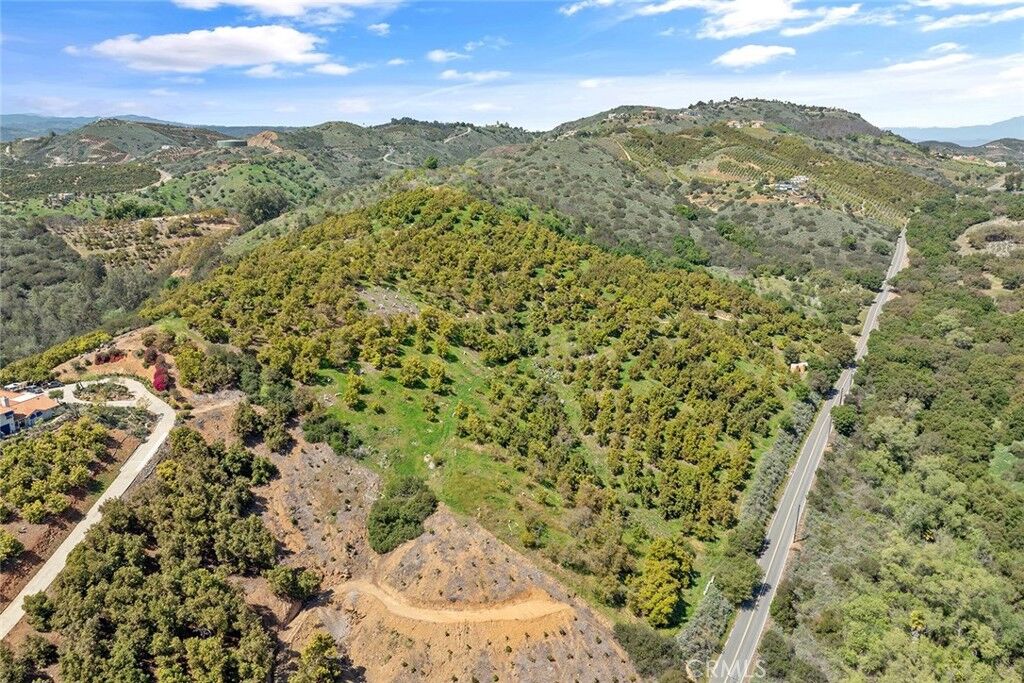 Property Photo:  48825 Via Vaquero  CA 92590 