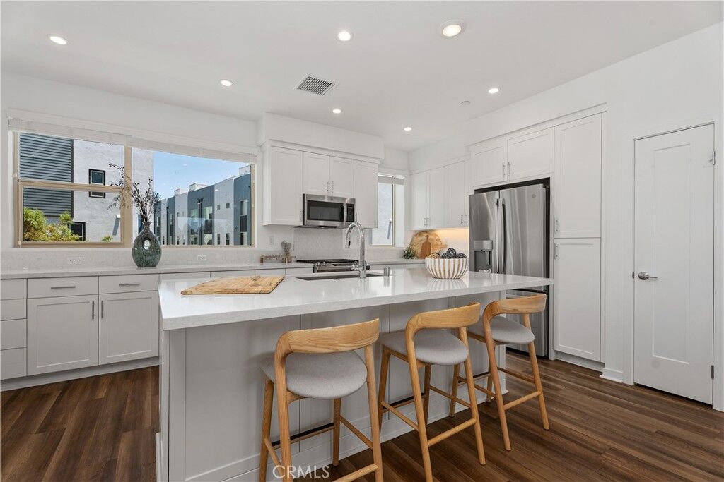 Property Photo: 117 Placemark CA 92614