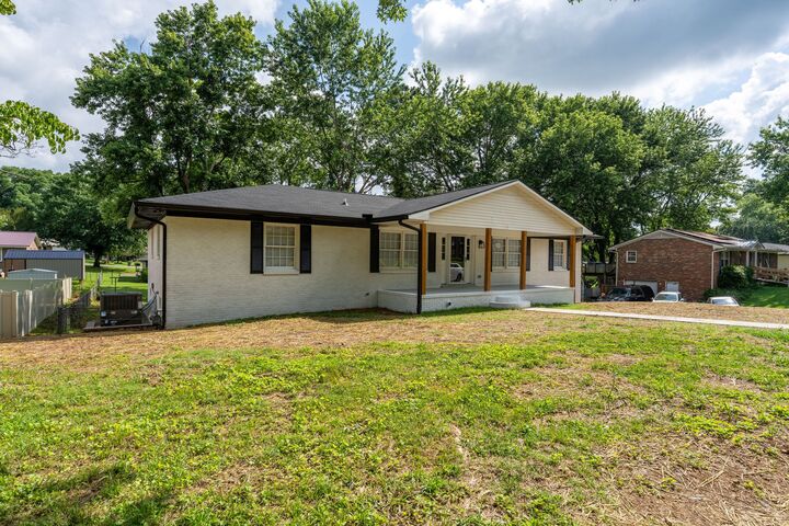 Property Photo:  1610 Grandaddy Rd  TN 38464 