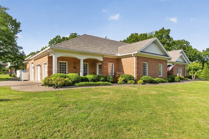 Property Photo:  1030 Parsons Way  TN 37075 