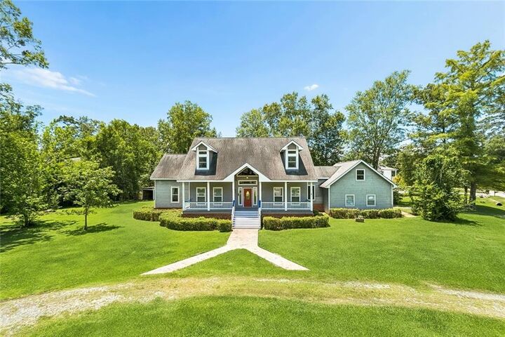 Property Photo:  301 Shady Oak Lane  LA 70471 