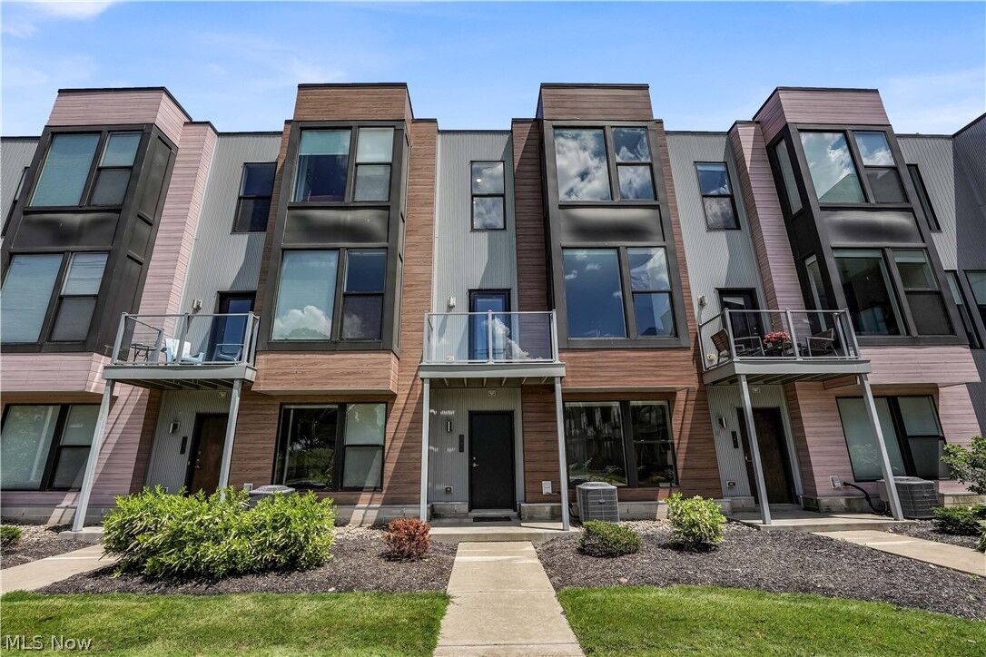 Property Photo:  1208 W 73rd Place  OH 44102 