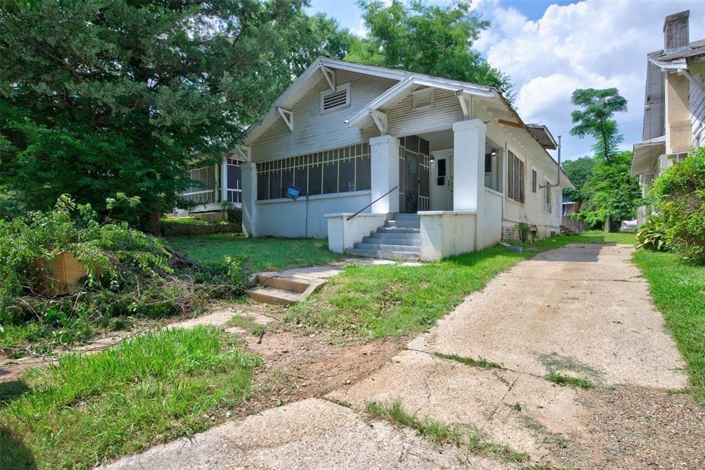 Property Photo:  324 Prospect Street  LA 71104 