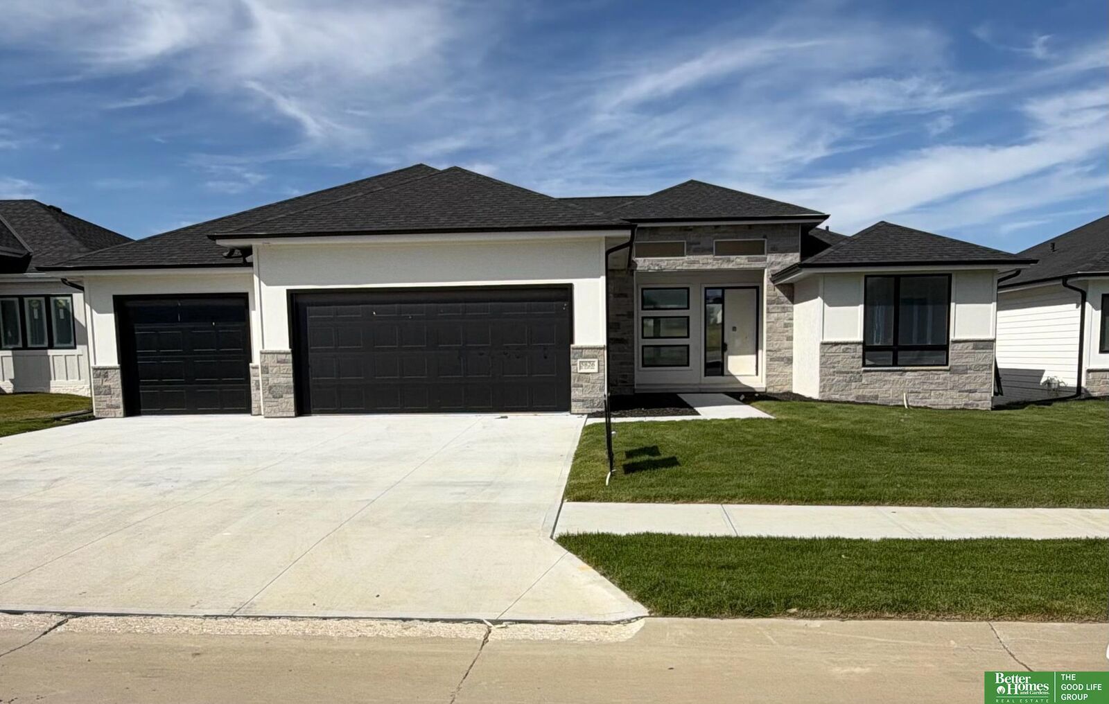 Property Photo:  5826 N 213 Avenue  NE 68022 