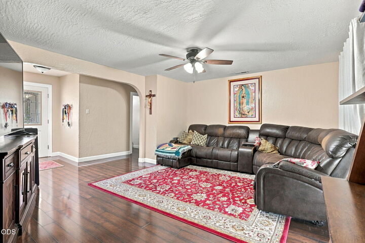 Property Photo:  2695 Merriman Road  OR 97501 