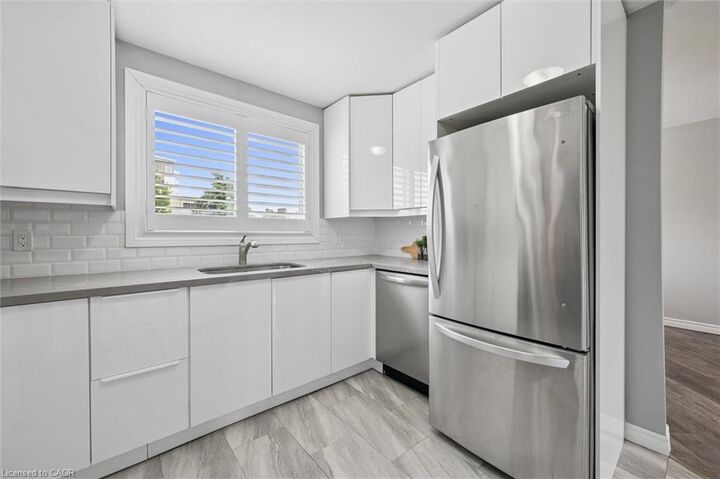 Property Photo:  60 Elmsdale Drive 25  ON N2E 2G4 
