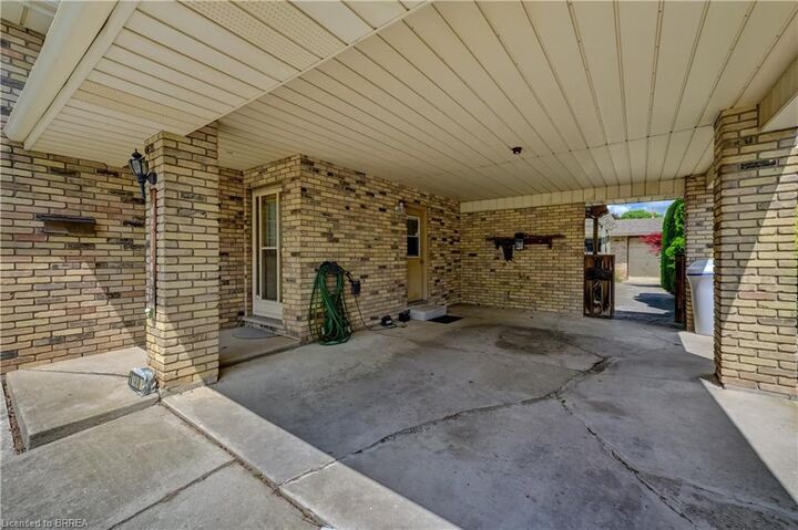 Property Photo:  180 Balmoral Drive  ON N3R 7N5 