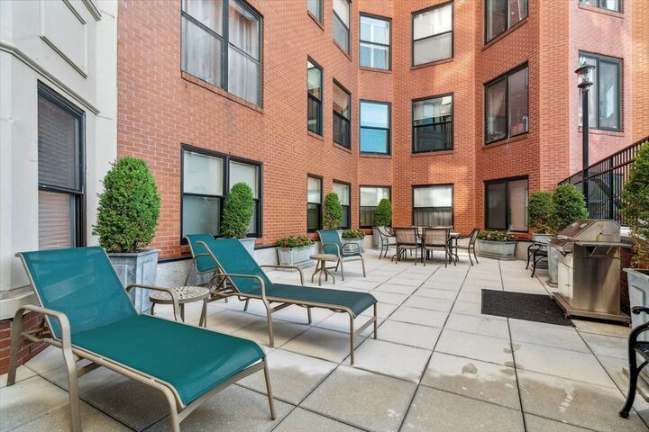 Property Photo:  390 Commonweath Avenue 603  MA 02215 