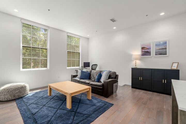 Property Photo:  618 E Second Street 3  MA 02127 