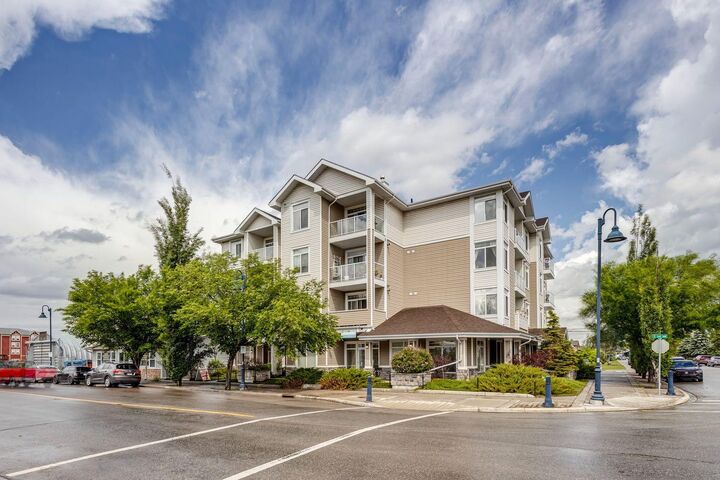 Property Photo:  132 1 Avenue NW 406  AB T4B 3H4 