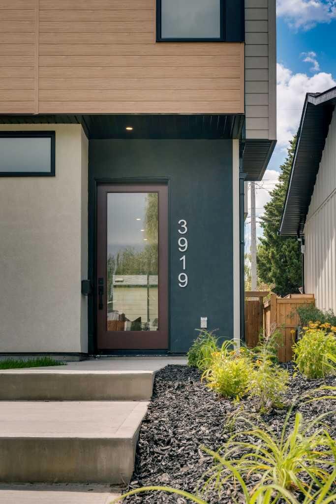 Property Photo: 3919 23 Avenue SW AB T3E 0J9