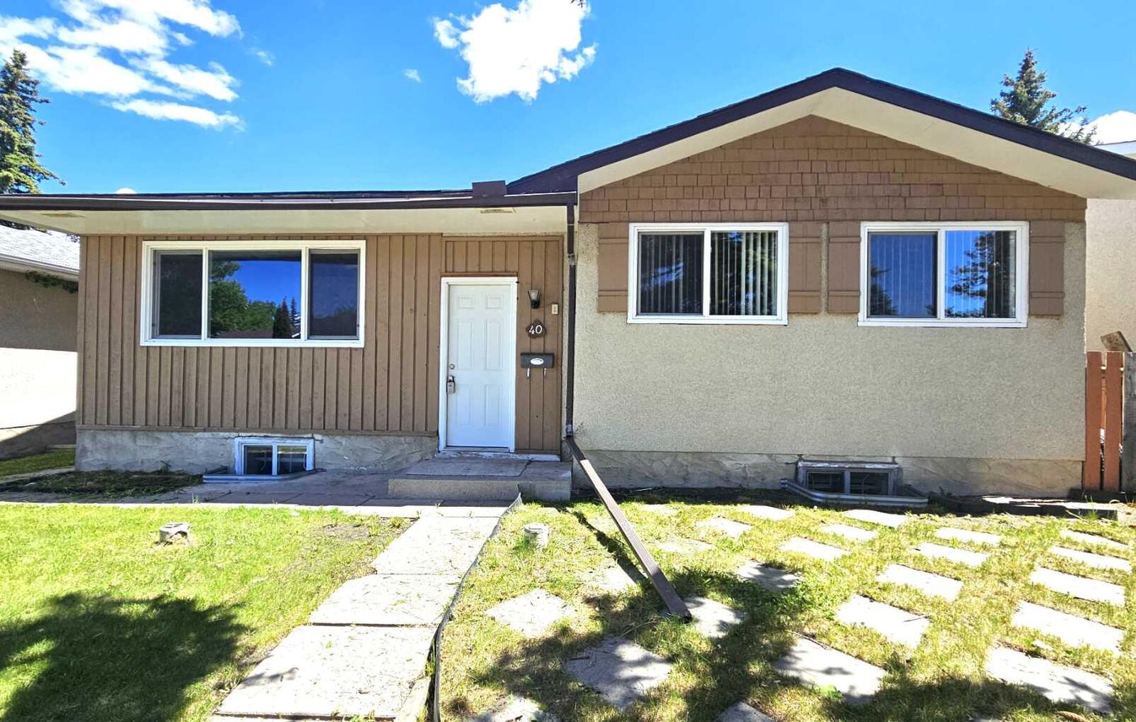 Property Photo: 40 Pensville Road SE AB T2A 4K5