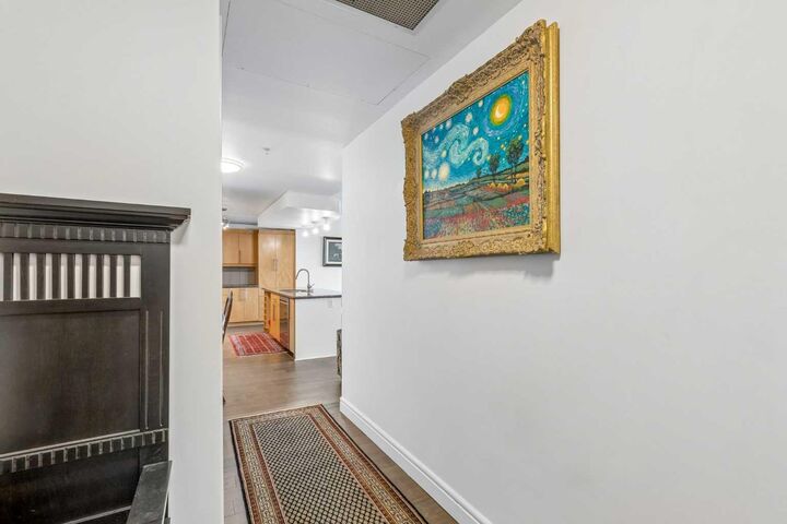 Property Photo: 817 15 Avenue SW 1103 AB T2R 0H8