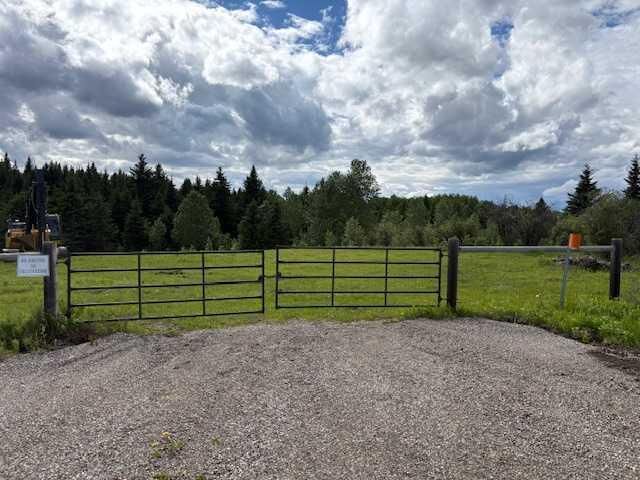 Range Road 51 — photo 1
