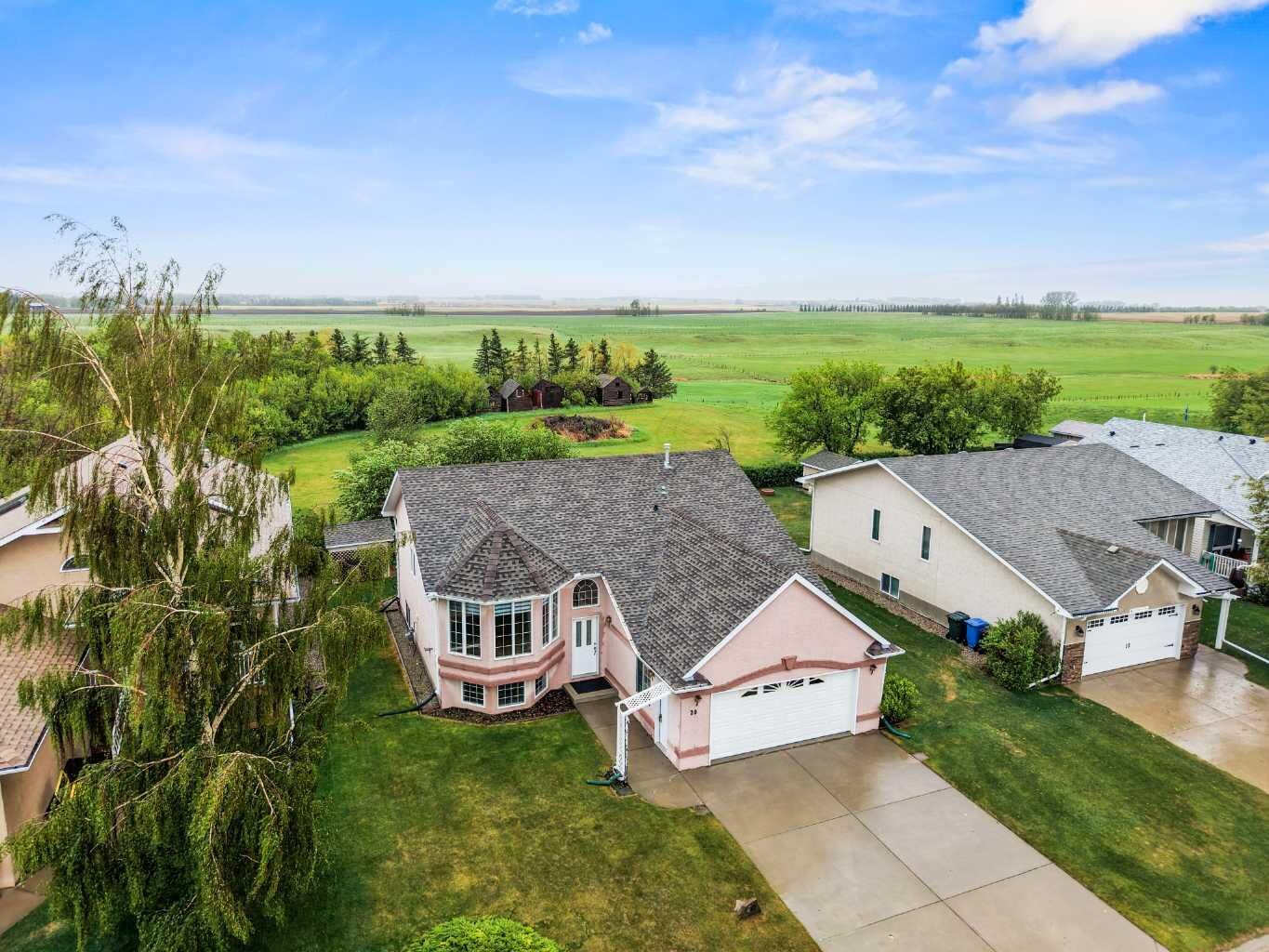 Property Photo: 20 Westpoint Drive AB T0M 0W0