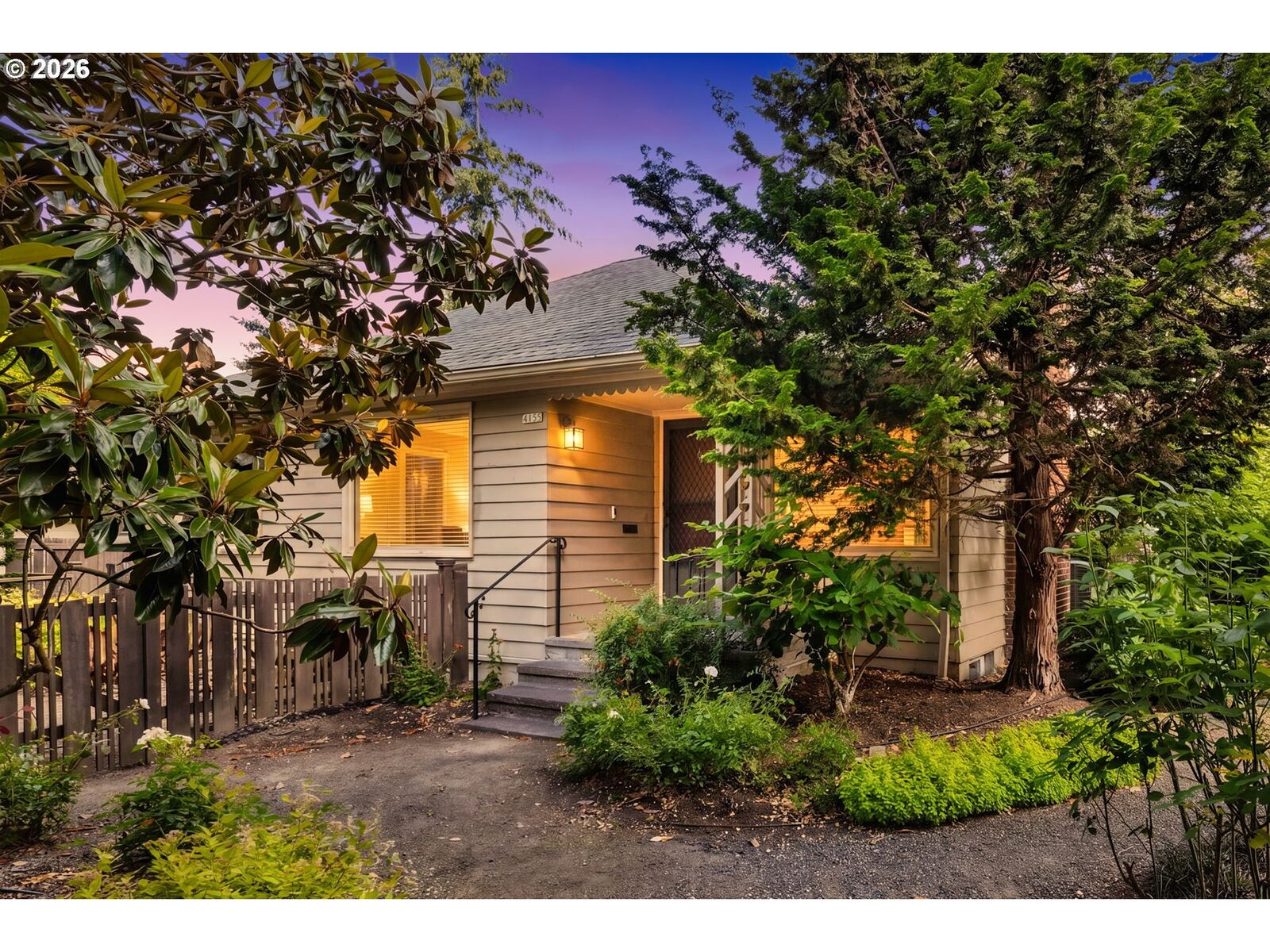 Property Photo:  4155 SE Ogden St  OR 97202 