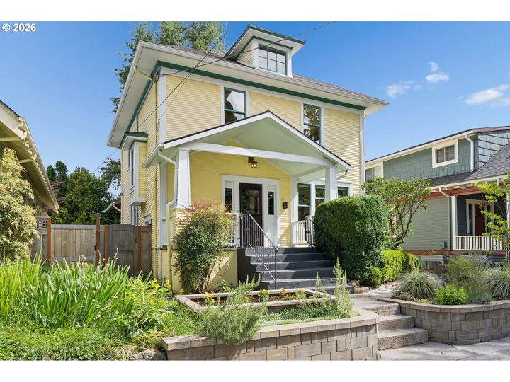 Property Photo:  4011 SE Salmon St  OR 97214 