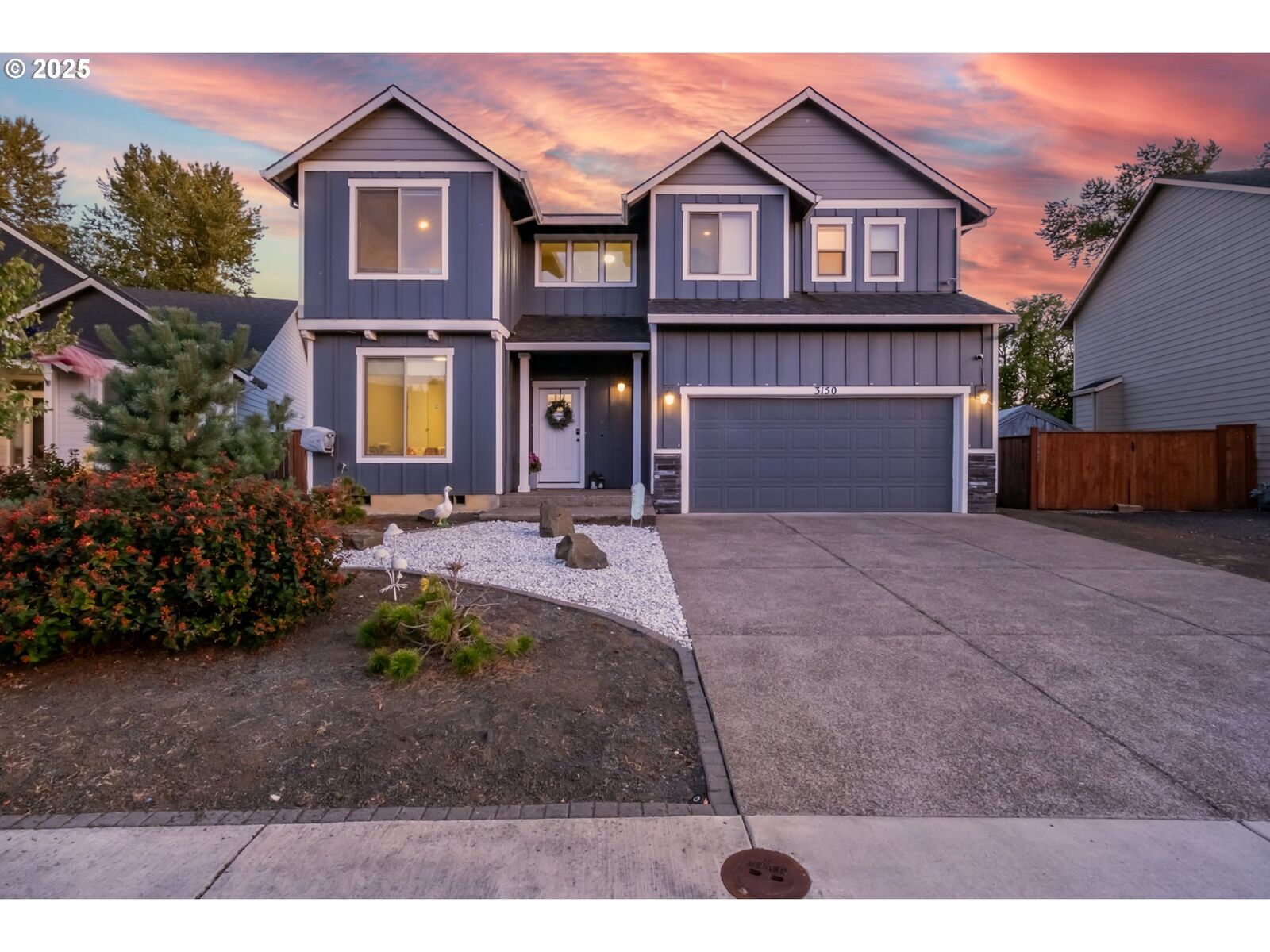 Property Photo:  3150 Duane Ct  OR 97322 